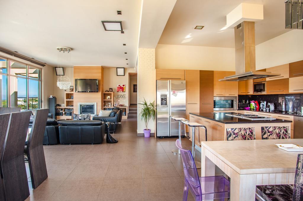 Villa Prigipessa Agia Marina  ภายนอก รูปภาพ