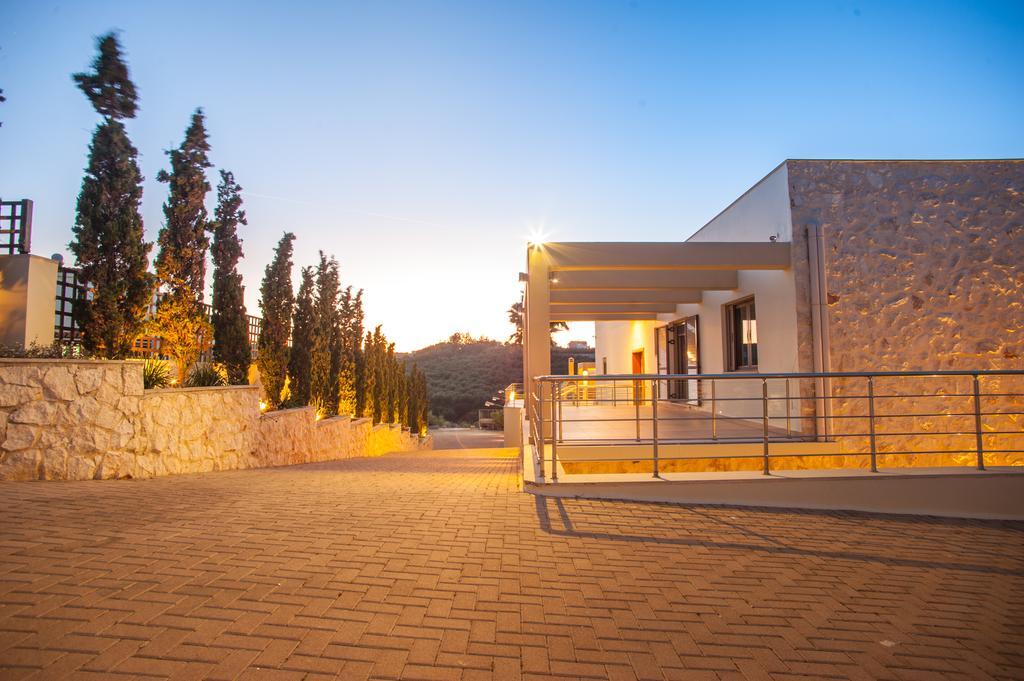 Villa Prigipessa Agia Marina  ภายนอก รูปภาพ
